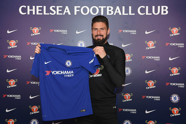 Giroud khoác áo số 18, rạng rỡ trong ngày ra mắt Chelsea